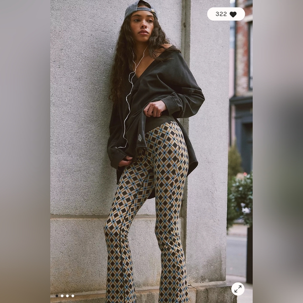 ‼️ISO Free People Hot Shot Printed Long Sleeve Set‼️